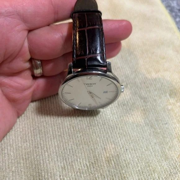 Men’s Swiss Made Tissot T Classic Tradition Watch - T063610A. - Picture 8 of 9